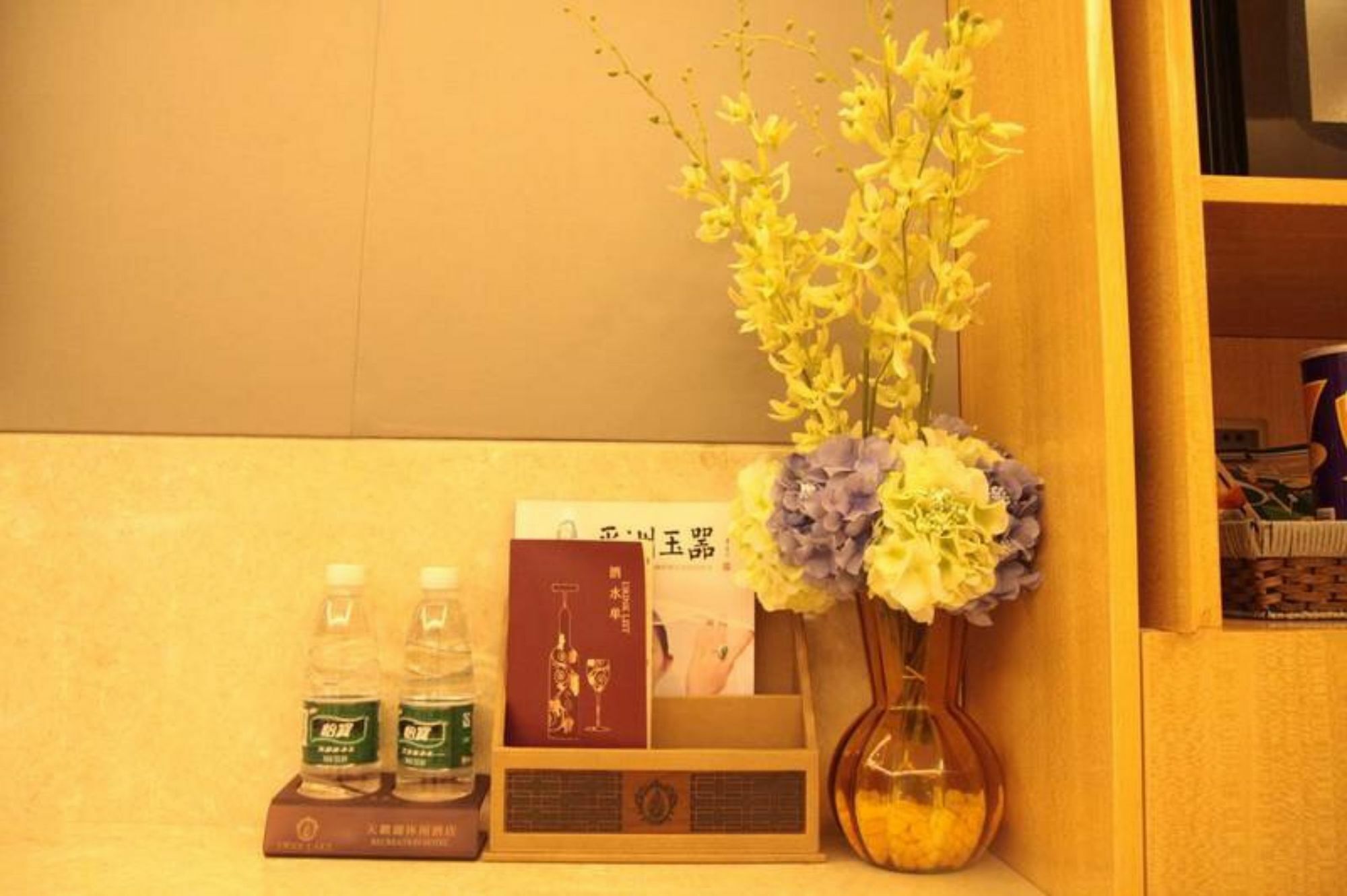 Swan Lake Recreation Hotel Foshan Zewnętrze zdjęcie
