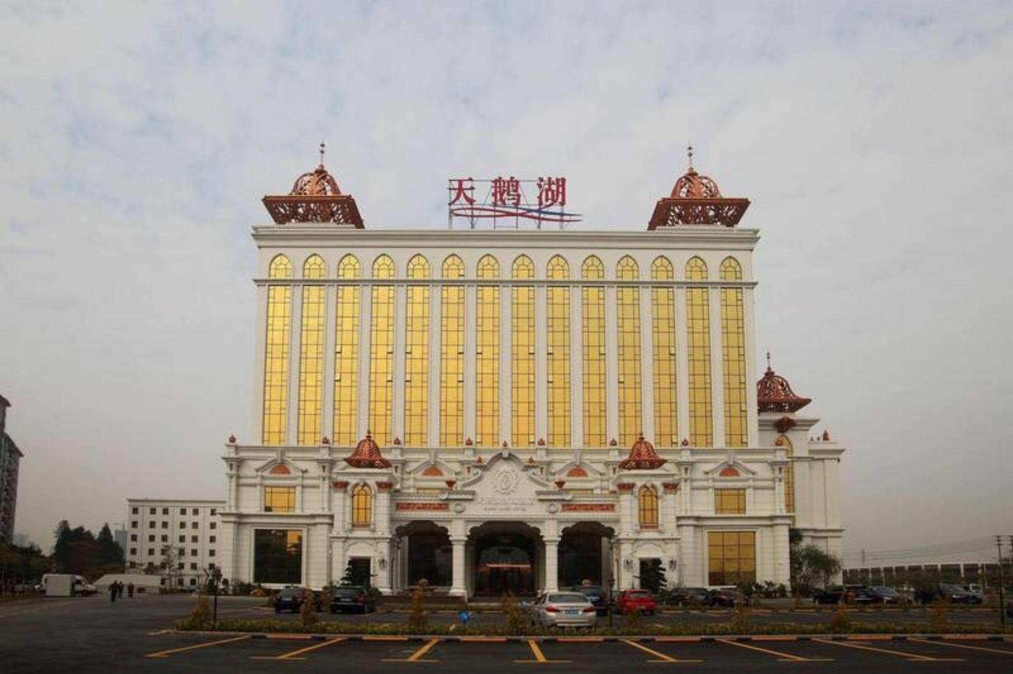 Swan Lake Recreation Hotel Foshan Zewnętrze zdjęcie